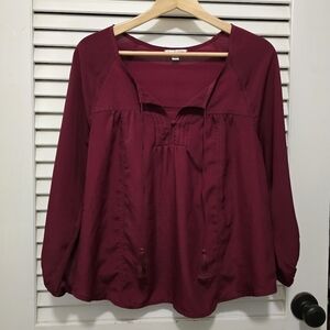 Women's American Eagle Outfitters Top Large Garnet Burgundy Maroon Blouse